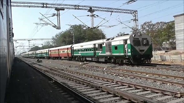 મેમુ ટ્રેન (Train)